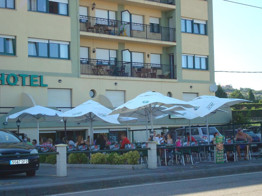Hotel Brisamar Banugues Exterior photo