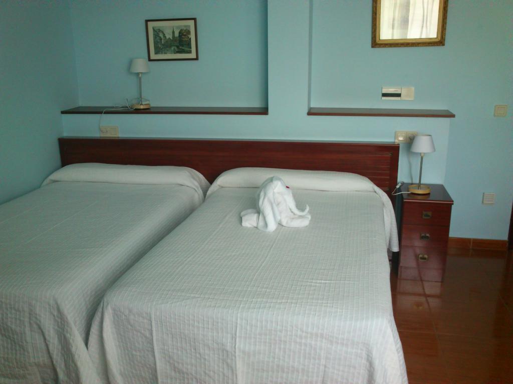 Hotel Brisamar Banugues Room photo
